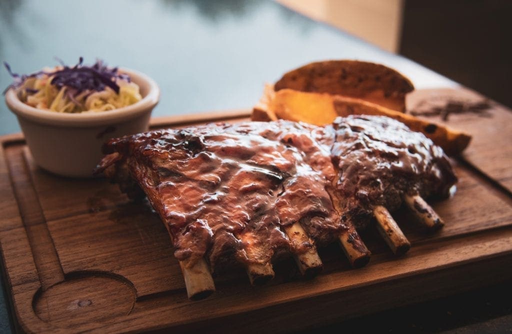 Memphis Style Ribs with coleslaw